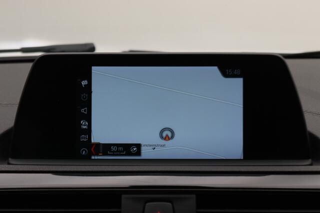 BMW 1-SERIE 118i Edition M Sport Shadow High Executive Automaat Leer, Navigatie, LED, Cruise, Stoelverwarming, 18"