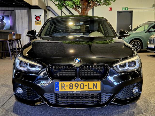 BMW 1-SERIE 116i M-Sport Shadow Edition Camera | Leder | Stoelverwarming | Zwarte hemel | CarPlay | Cruise