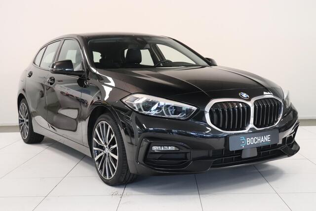 BMW 1-SERIE 118i Business Edition Plus | Camera | Climate control | 18"Lichtmetaal | Sport Line |