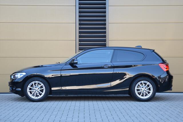 BMW 1-SERIE 118i Executive *M-sport stuur * Automaat * Led koplampen * Sportstoelen *