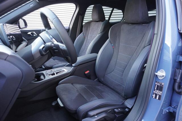 BMW 1-SERIE 120 M Sportpakket Pro | High Executive | Innovation Pack | Individual Lak | Panoramadak