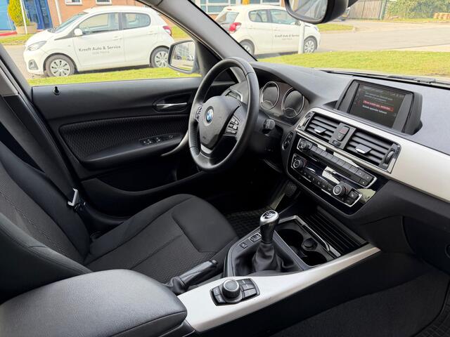 BMW 1-SERIE 118i Executive Stoelverwarming | Cruise