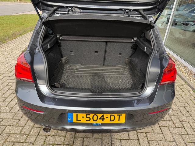 BMW 1-SERIE 118i Executive Stoelverwarming | Cruise