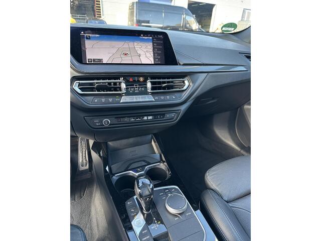 BMW 1-SERIE 118i High Executive OH contract tm 10/29 of 100k km HK S-Dak