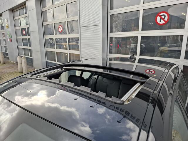 BMW 1-SERIE 118i Corporate Lease High Executive | Navigatie | LM Velgen 17" | Elektrisch Glazen Panoramadak | Voorstoelen Verwarmd | M-Sportpakket | Cruise Control | Airco |