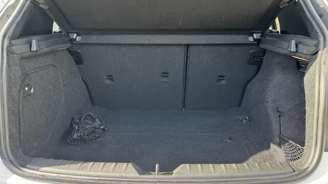 BMW 1-SERIE 118i High Exec | M-Sport | Leer | Navi