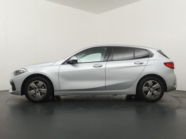 BMW 1-SERIE 118i Executive Edition - Navigatie - Climate Controle - Apple Carplay & Android Auto