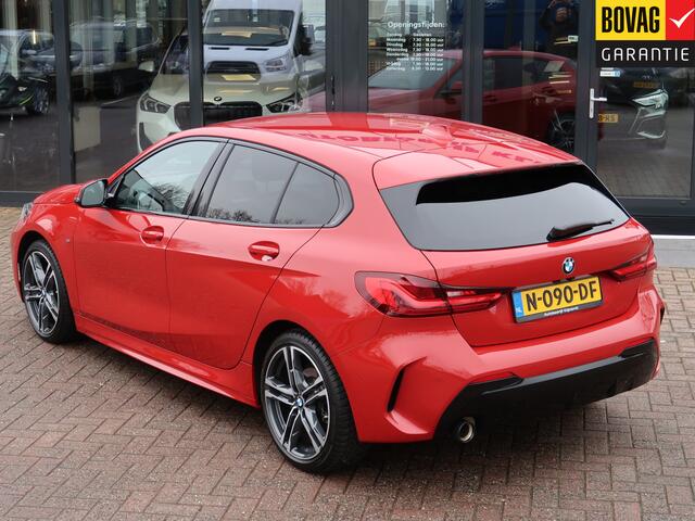 BMW 1-SERIE 118i Executive Edition M-Sport | Leder | 18 inch | Camera | ACC | Stuur Verw |