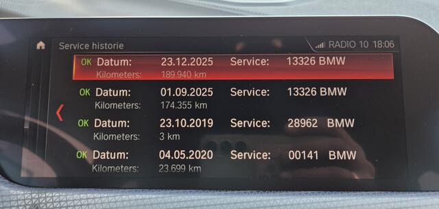 BMW 1-SERIE 118i H.EXE AUT M-SPORT CARPLAY LEER NAVI INRUIL MOG!!!!