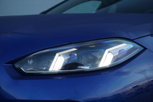 BMW 1-SERIE 120 M Sport | Stoel & Stuurwielverwarming / Keyless Entry / Adaptieve LED koplampen / Automatische 2-zone airconditioning