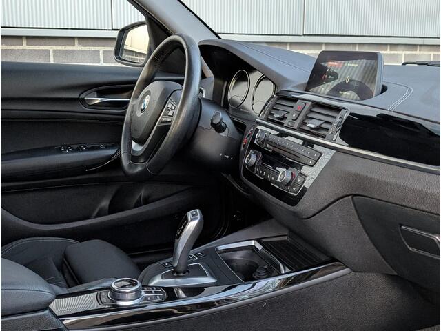 BMW 1-SERIE 118i Executive | Sportstoelen | Automaat | LED | PDC