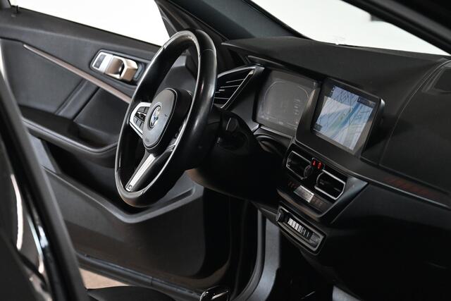 BMW 1-SERIE 118i High Executive NL auto / Leer / clima / navi