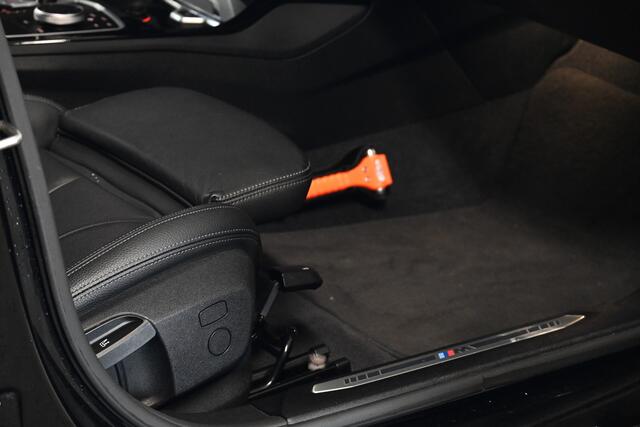 BMW 1-SERIE 118i High Executive NL auto / Leer / clima / navi