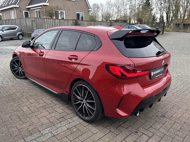 BMW 1-SERIE 118i Business Edition Plus M-Sport Automaat Panoramadak / Spoilerpakket