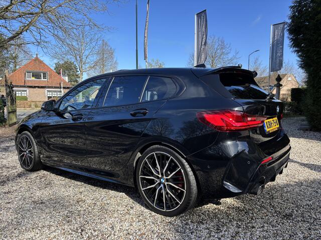 BMW 1-SERIE M135i xDrive High Executive / Pano / HK Audio / HUD / Camera