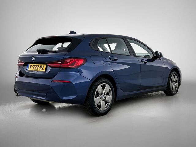 BMW 1-SERIE 118i Executive Edition | Sportstoelen | Park assist |