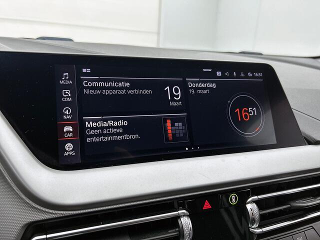 BMW 1-SERIE 118i Executive Edition | Sportstoelen | Park assist |