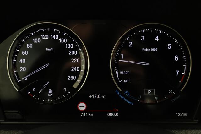 BMW 1-SERIE 120i Edition Sport Line Shadow High Executive Leer, H&K, Camera, Keyless, Cruise, Standkachel, Bluetooth, PDC, DAB, 18''