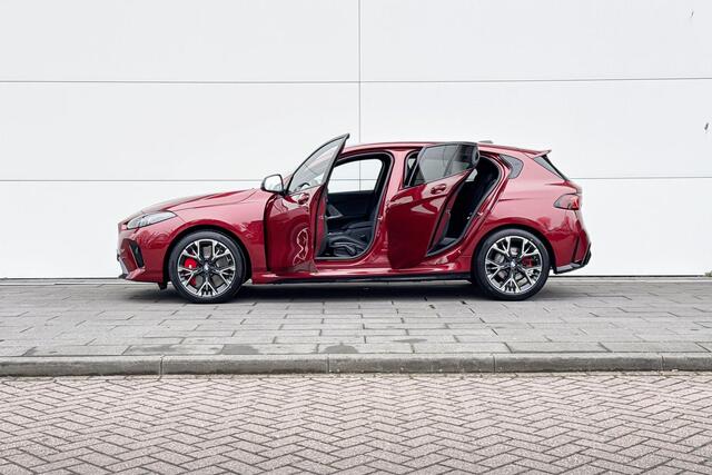 BMW 1-SERIE 120 M Sport Design Edition | Premium Pack | Driving Assistant | Huisselectie