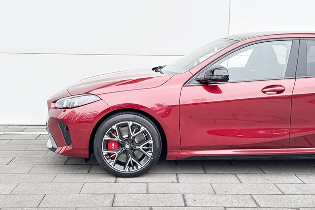 BMW 1-SERIE 120 M Sport Design Edition | Premium Pack | Driving Assistant | Huisselectie