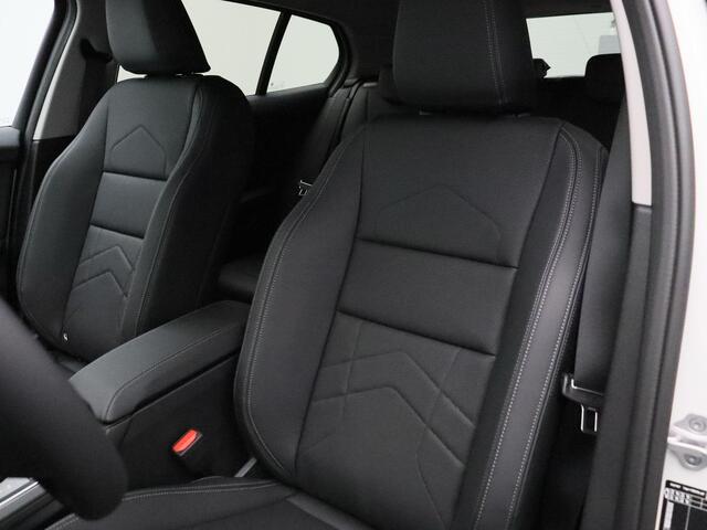 BMW 1-SERIE 120 M Sport Design Edition | Harman Kardon | Driving Assistant | Stuurwielverwarming | 18"