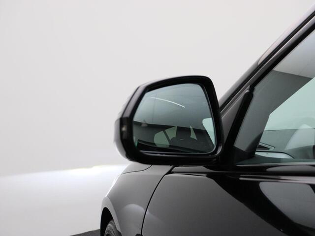 BMW 1-SERIE 120 M Sport Design Edition | M Sportpakket Pro | Driving Assistant Plus | Harman Kardon | 18"