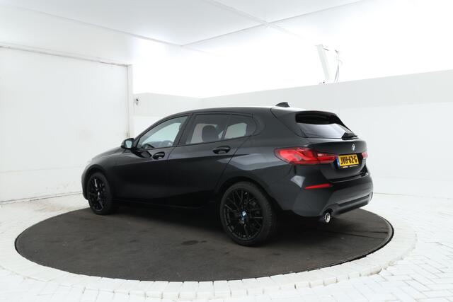 BMW 1-SERIE 118i High Executive Edition Full Black, Apple Carplay, Cruise