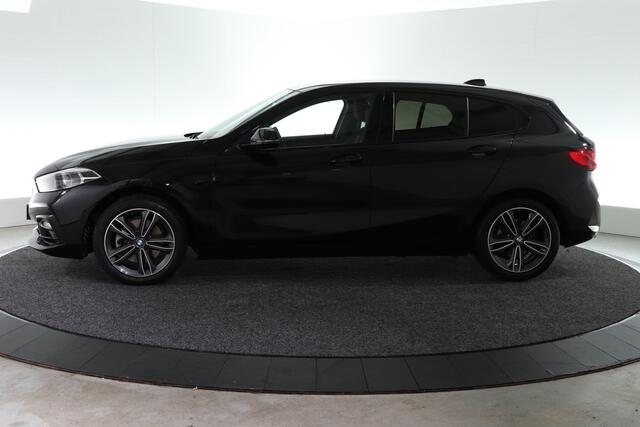 BMW 1-SERIE 118i Executive Edition | CAMERA | CARPLAY | CLIMA |