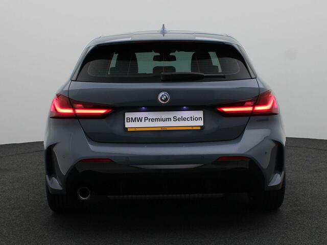 BMW 1-SERIE 118i M Sportpakket | HIFI | PDC | Panoramadak | 18"