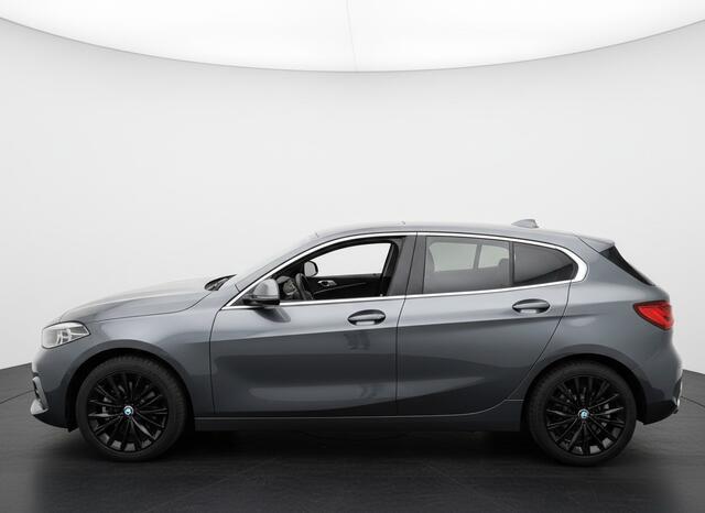 BMW 1-SERIE 118i 136PK AUT. HIGH EXECUTIVE TREKHAAK/LEDER/PANORAMADAK