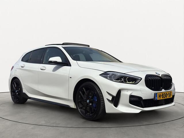 BMW 1-SERIE 118i 140PK M-Performance Shadow Pano Schaalstoelen Harman-Kardon