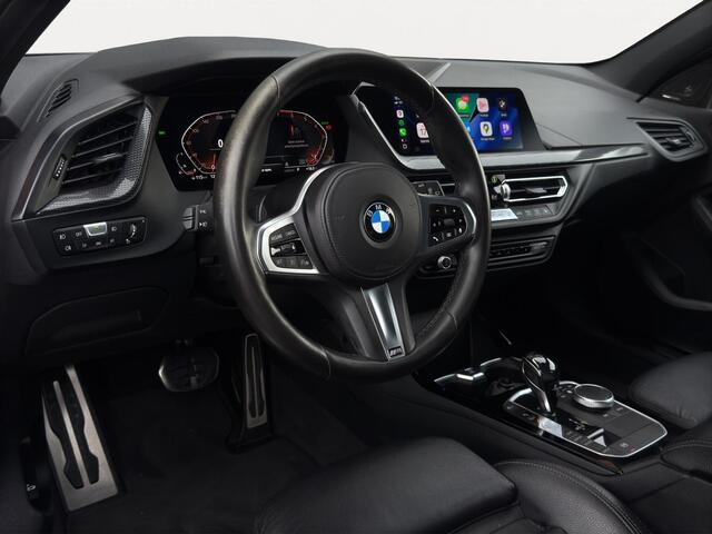 BMW 1-SERIE 118i 140PK M-Performance Shadow Pano Schaalstoelen Harman-Kardon