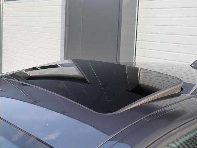 BMW 1-SERIE 118i | M Sportpakket | Pano | Trekhaak | Orig. NL!