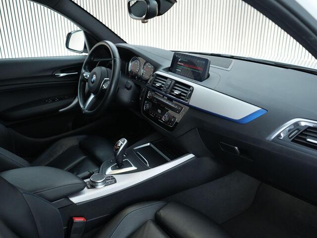 BMW 1-SERIE M140i 340pk High Executive |Custom sportuitlaat|Maxton|Apple Carplay|Comfort Access|stoelverwarming|lederen sportstoelen|M sportonderstel|Shadow Line|