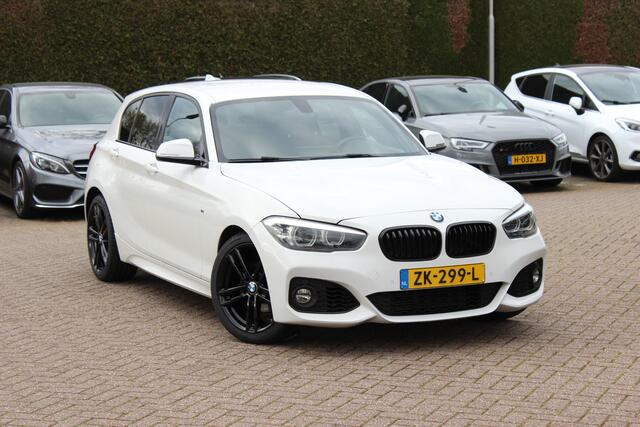 BMW 1-SERIE 118i Edition M Sport Shadow High Exe. / Leder / Navigatie / Parkeerhulp achter / Keyless / 18'' / Getint glas / Stoelverwarming / Cruise Control