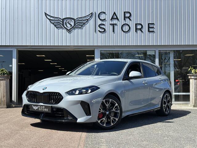 BMW 1-SERIE 120 M Sport Design Edition |HARMAN/KARDON|CARPLAY|360 CAMERA|HUD|LM VELGEN 18''|ACC|BMW LED|