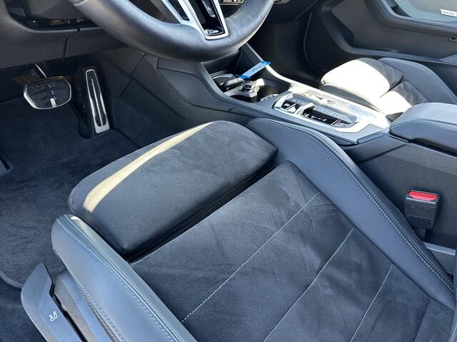 BMW 1-SERIE 120 M Sport Design Edition |HARMAN/KARDON|CARPLAY|360 CAMERA|HUD|LM VELGEN 18''|ACC|BMW LED|