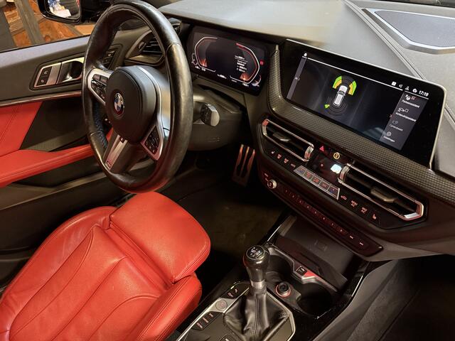 BMW 1-SERIE 118i Edition+ M-Sport 6bak, Sport-leer | Pano | Camera