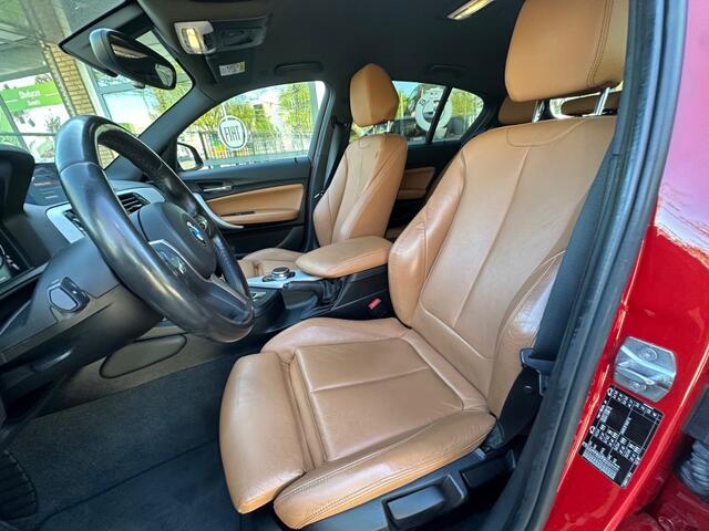 BMW 1-SERIE 118I High Executive Automaat Navi Camera Leer Trekhaak