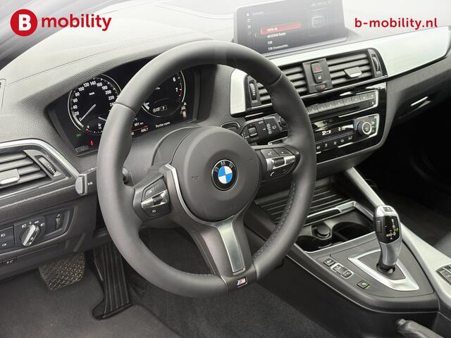 BMW 1-SERIE 118i High Executive M-Sport Schuif/Kanteldak Harman/Kardon | Achteruitrijcamera | Apple CarPlay | Leer | Stoelverwarming