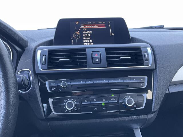 BMW 1-SERIE 116i Navi Airco Keyless Start Bluetooth Audio LMV