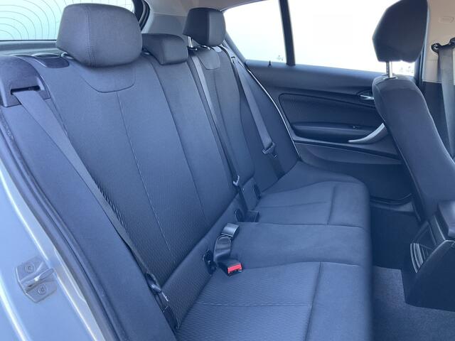 BMW 1-SERIE 116i Navi Airco Keyless Start Bluetooth Audio LMV