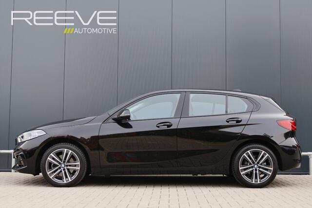 BMW 1-SERIE 116i Sportline Automaat | Adaptieve Cruise Control | Live Cockpit | Sportstoelen | Half Leer | Apple Carplay / Android Auto | Parkeersensoren | Sport Line