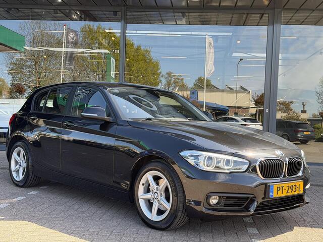 BMW 1-SERIE 118i Corporate Lease Executive AUTOMAAT | NAVIGATIE | PARKEER SENSOREN | CRUISE CONTROL | LED | APPLE CARPLAY | AIRCO/ECC | VOLLEDIG DEALER ONDERHOUDEN