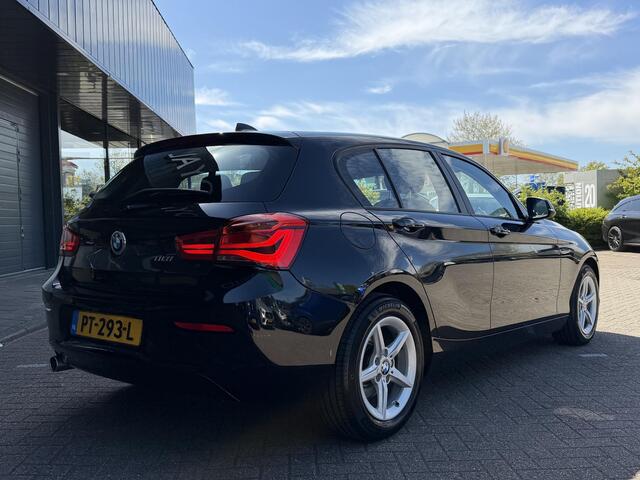 BMW 1-SERIE 118i Corporate Lease Executive AUTOMAAT | NAVIGATIE | PARKEER SENSOREN | CRUISE CONTROL | LED | APPLE CARPLAY | AIRCO/ECC | VOLLEDIG DEALER ONDERHOUDEN