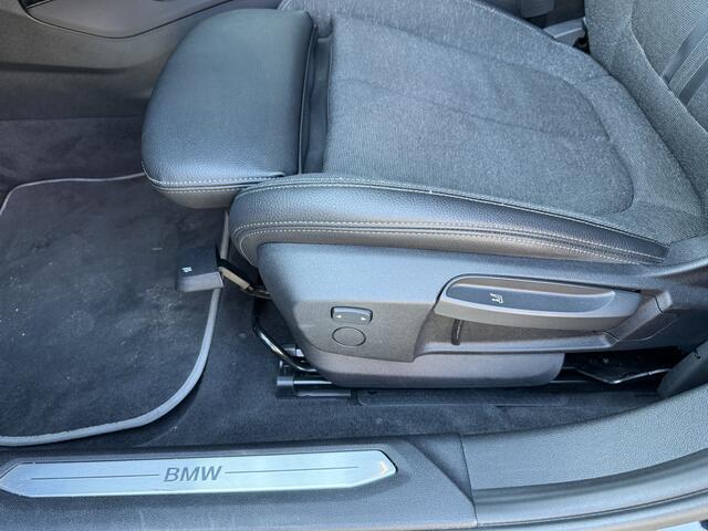 BMW 1-SERIE BWJ 2022 118i 136 PK Business Edition AUTOMAAT | FULL LED | HALF LEDER | STOELVERW. | CARPLAY + ANDROID | DAB + | NAVI | CLIMA | CRUISE | LMV | PDC