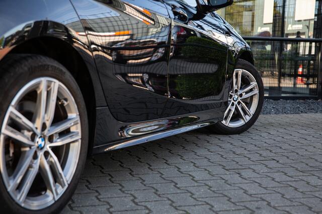 BMW 1-SERIE 120i High Executive M-Sport , Adap. cruise, Carplay,