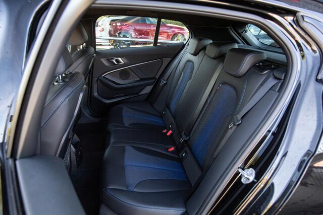 BMW 1-SERIE 120i High Executive M-Sport , Adap. cruise, Carplay,