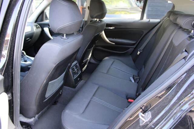 BMW 1-SERIE 118I Executive Automaat - Navi Clima