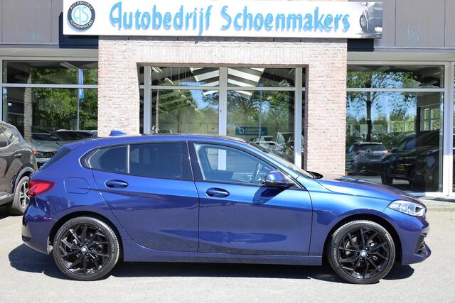 BMW 1-SERIE 118i High Executive STOELVERWARMING 18"LMV CRUISE NAVI 2xPDC CLIMA HALFLEER M-STUUR